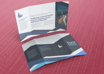 11x17-Roll-Fold-Brochure-Mockup-04