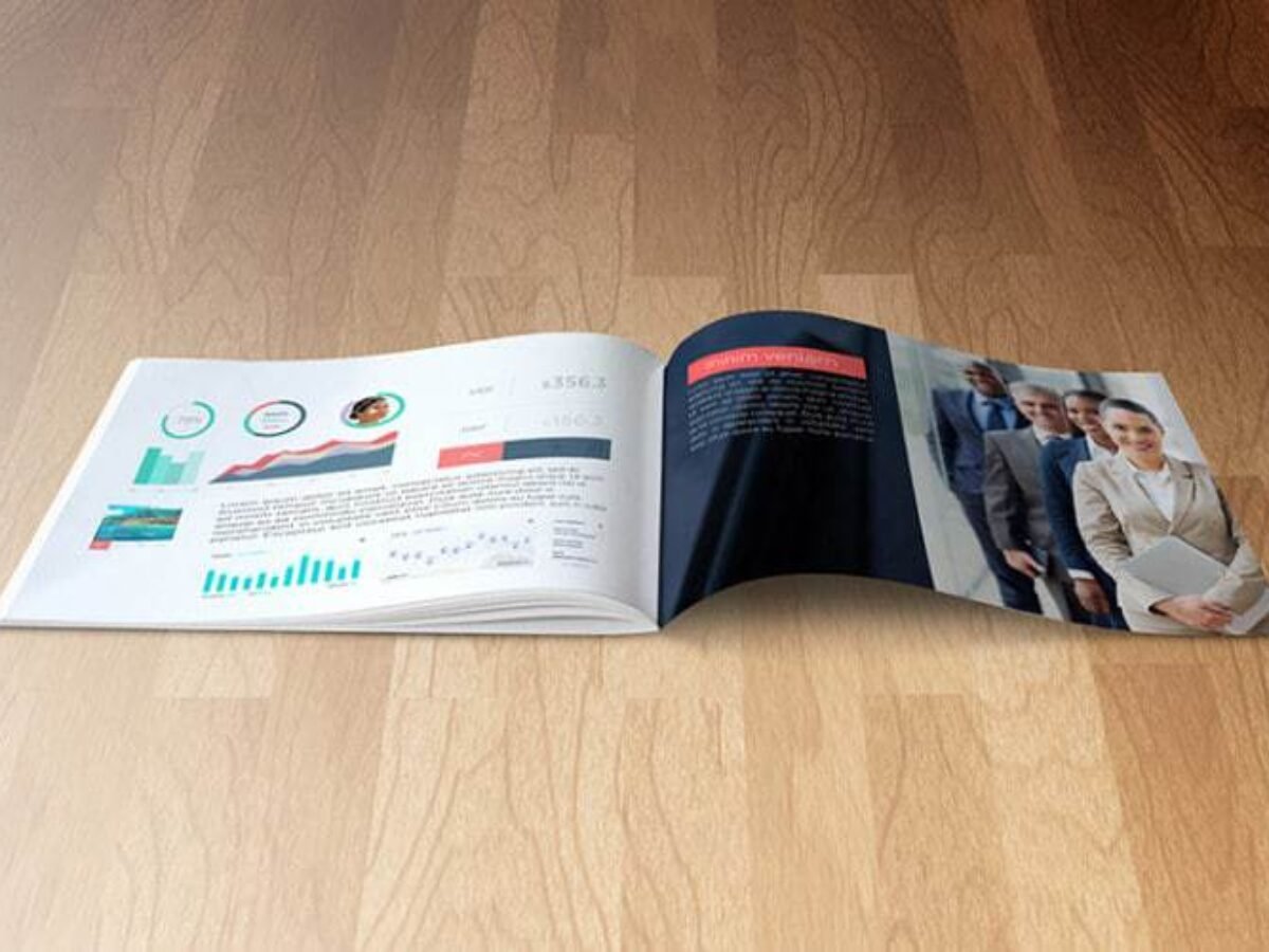 Vectogravic---Landscape-A5-Booklet-Mockup-08